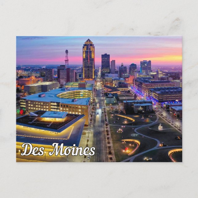 Des Moines, Iowa, United States Holiday Postcard (Front)
