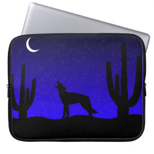 Desert Coyote Howling at Moon Laptop Sleeve