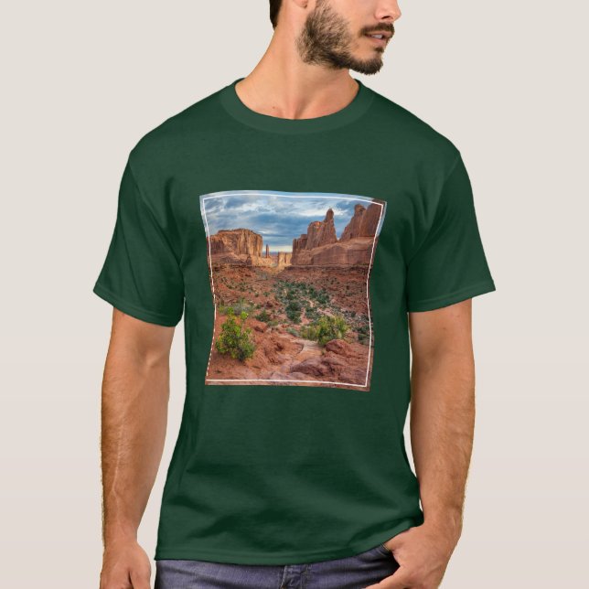 Deserts | Arches National Park, Utah T-Shirt (Front)