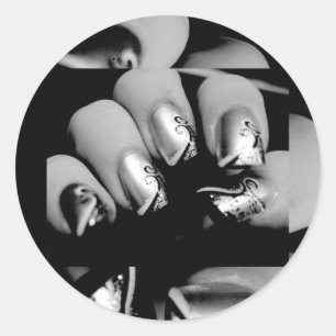 Designer Fingernails Classic Round Sticker