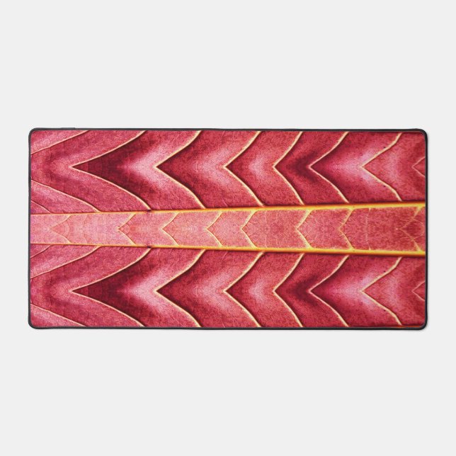 Desk Mat, An elegant red colour classic design  De Desk Mat (Front)