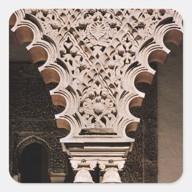 Detail of one of the polylobe arches from square sticker (Front)