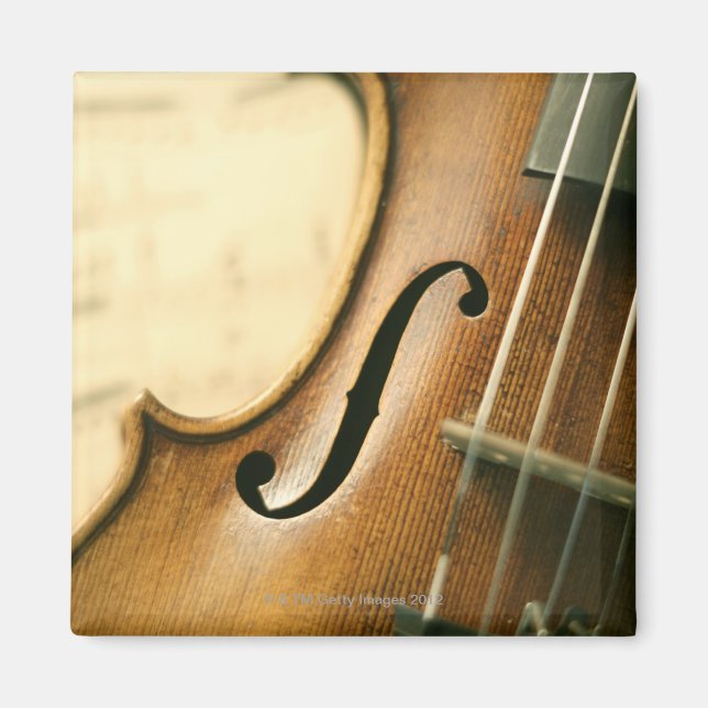 Detailed Violin Magnet (Front)