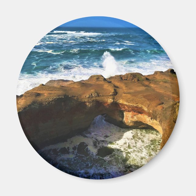 Devil's Punchbowl, Newport, Oregon Magnet (Front)