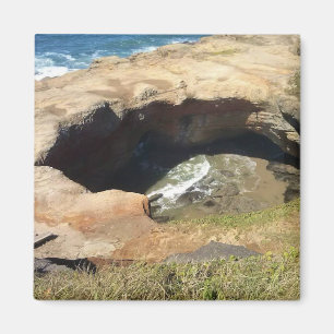 Devil's Punchbowl, Oregon Coast Magnet