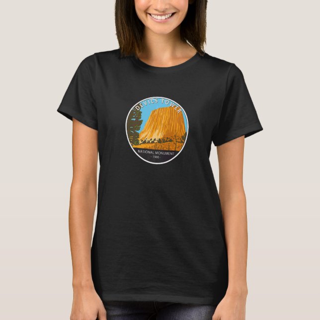 Devils Tower National Monument Wyoming Badge Vinta T-Shirt (Front)