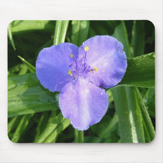 Dewy Trillium Spring Wildflower Mouse Mat (Front)