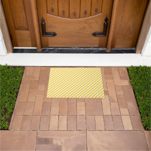 Diagonal yellow and white stripes pattern doormat