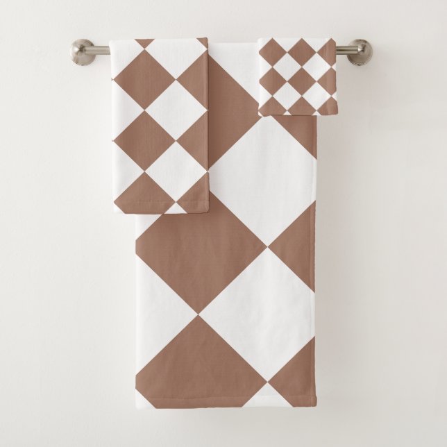 Diamond Pattern in White and Mocha Mousse Bath Towel Set (Insitu)