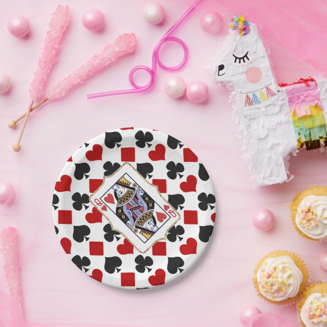 Diamonds and Hearts Queen Party Paper Plate (Party)