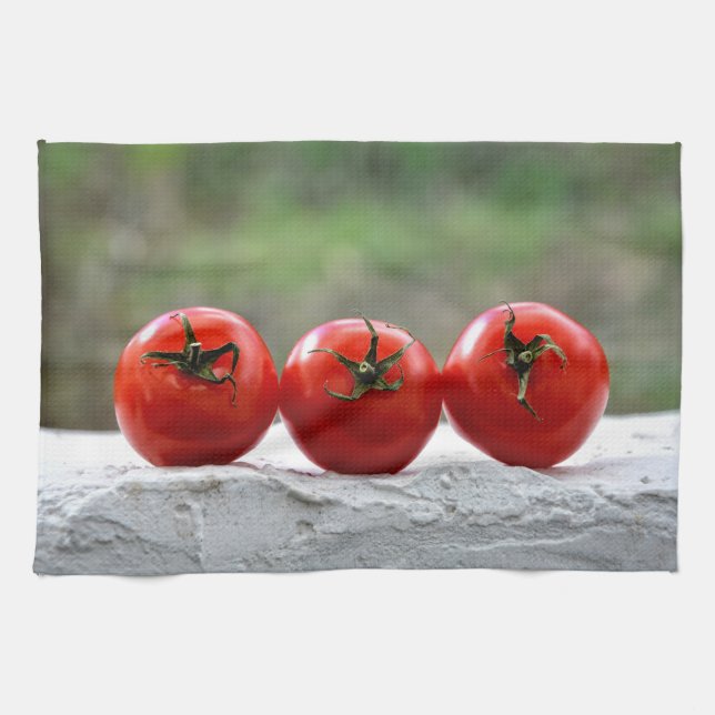 Die drei Tomaten Tea Towel (Horizontal)