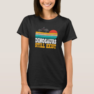 Dinosaurs Still Exist Retro Sunset Cassowaries T-Shirt