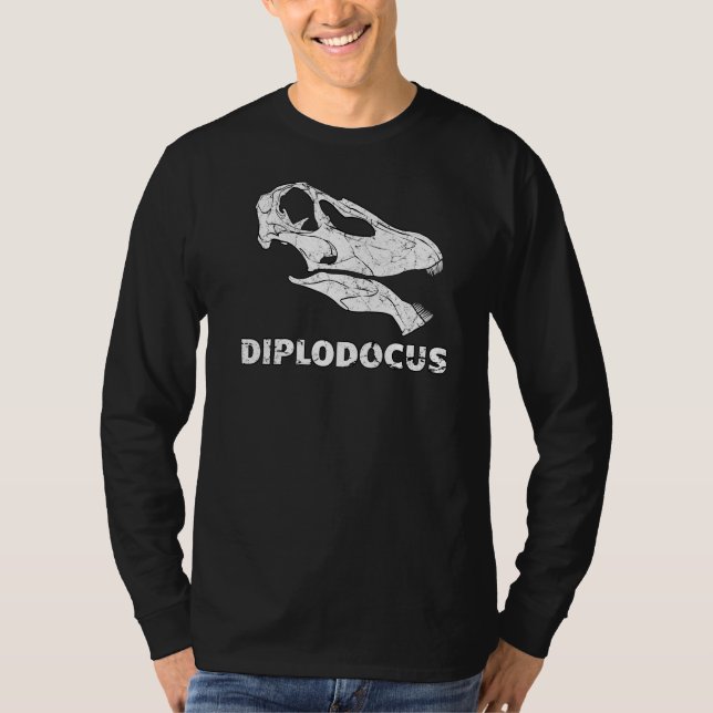 Diplodocus Fossil Skull Dinosaur Bones Diplodocus T-Shirt (Front)