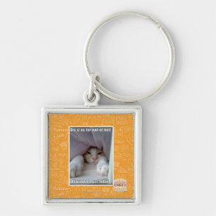 Dis iz as far owt of bed.. key ring