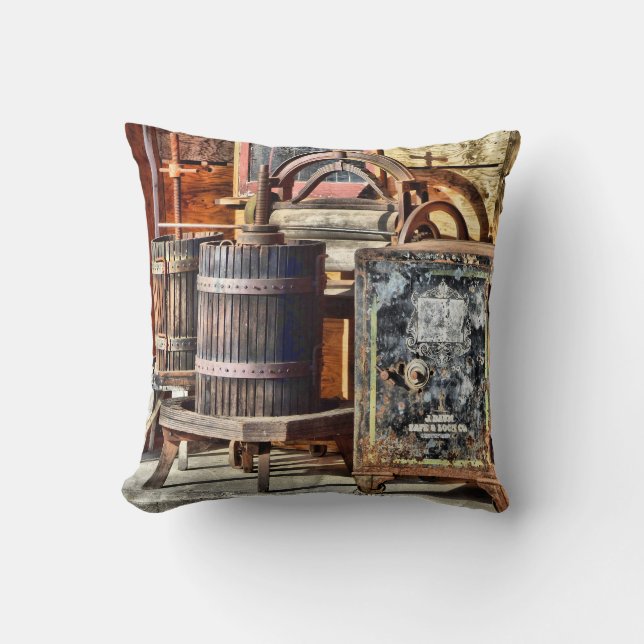Discovering the Beauty of Western Throw Pillows (Front)