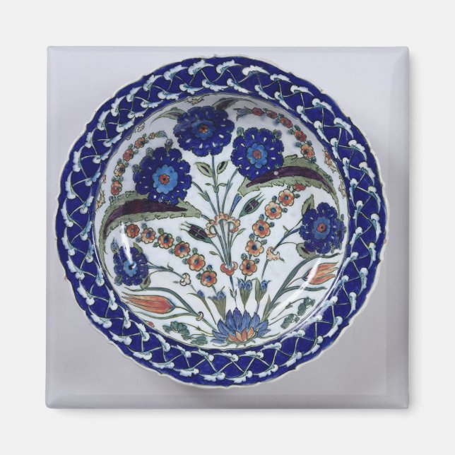 Dish with a floral decoration, Iznik Magnet (Front)