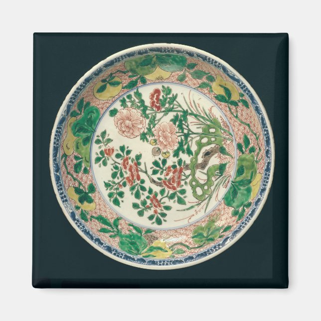 Dish with famille verte decoration magnet (Front)