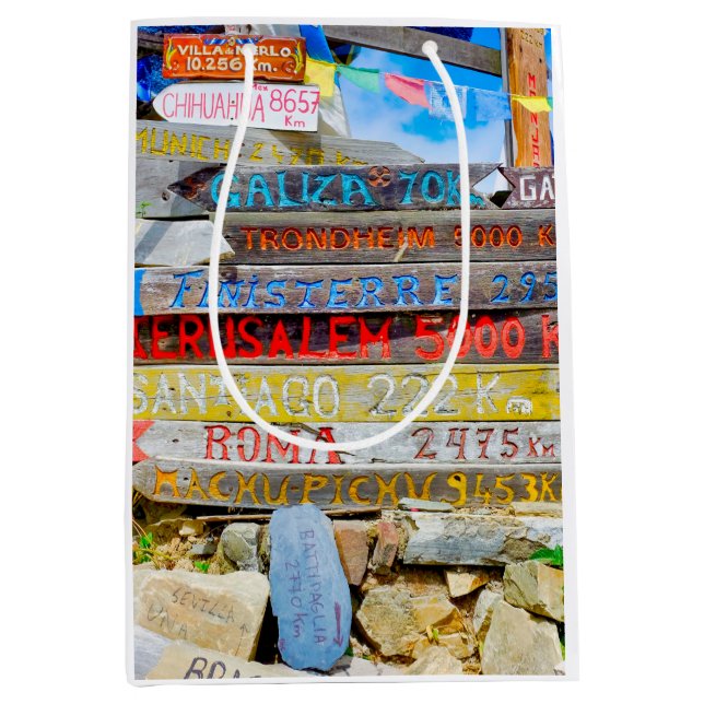 Distance sign medium gift bag (Front)