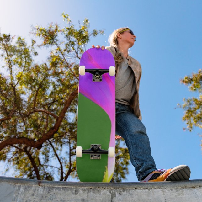 Distinctive  skateboard (Outdoor 1)