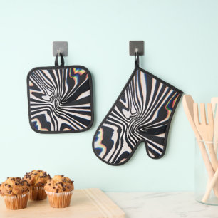 Distorted Line Art Prismatic Glitch Oven Mitt & Pot Holder Set