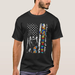 Distressed American Flag Autism Daddy Bear Awarene T-Shirt
