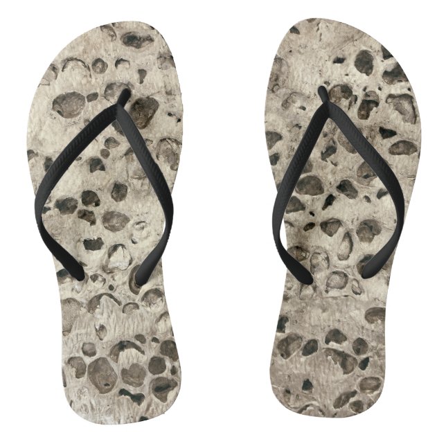 Distressed concrete small stones rocks beach flip flops (Footbed)