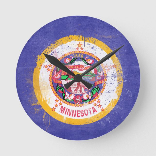 Distressed Minnesota State Flag Round Clock (Front)