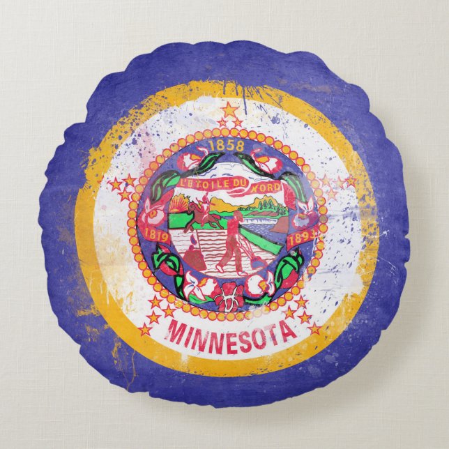 Distressed Minnesota State Flag Round Cushion (Front)