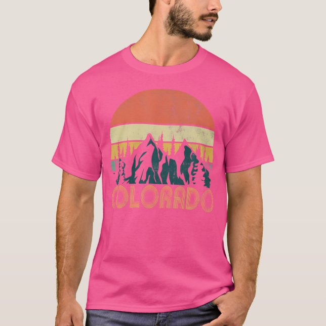 Distressed Mountains Colorado Lover Rocky Mountain T-Shirt (Front)