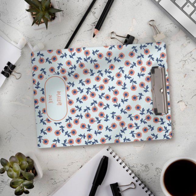 Ditsy Coral Daisies – Mini Floral Seamless Pattern Clipboard (Creator Uploaded)