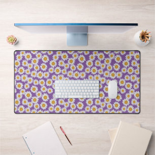 Ditsy daisy flowers desk mat