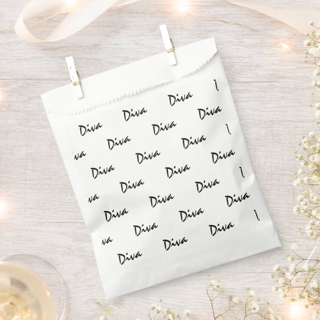 Diva Personalise Favour Bags (Clipped)