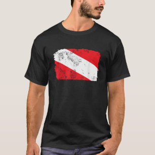 Diving Scuba Diver Down Flag Distressed Ocean Sea  T-Shirt