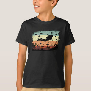 Diving Scuba Diving Diver Retro Funny Gift Idea T-Shirt
