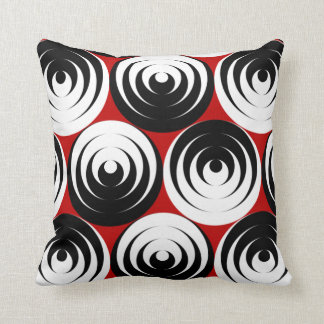Dizzy circles cushion
