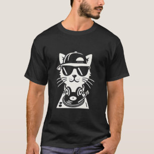 DJ Cat Spinning Vinyl On Turntable Headphones Cool T-Shirt