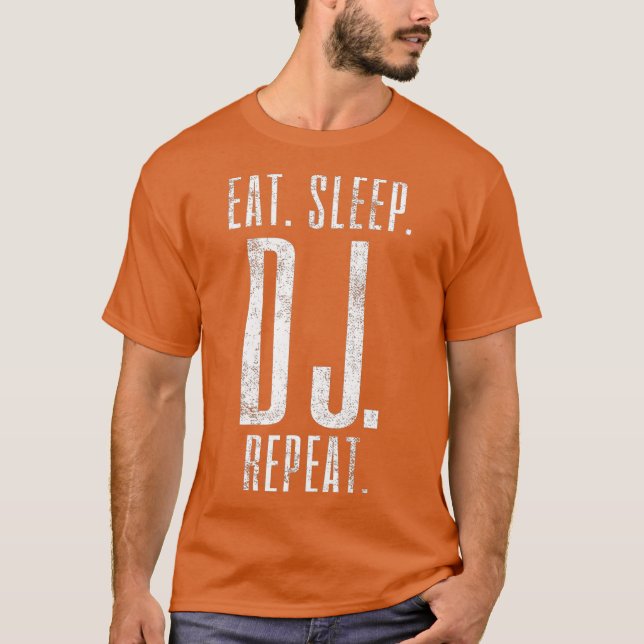 DJ DeeJay Music Techno T-Shirt (Front)