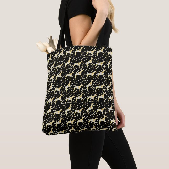 DOBERMAN PINSCHER TOTE BAG (Close Up)
