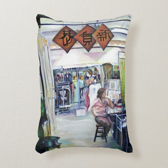 Does This Dragon come with Training Wheels? Decorative Cushion (Front(Vertical))