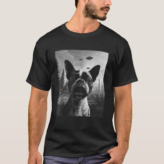 Dog Mom Dad Funny Alien Selfie Boston Terrier UFO  T-Shirt (Front)