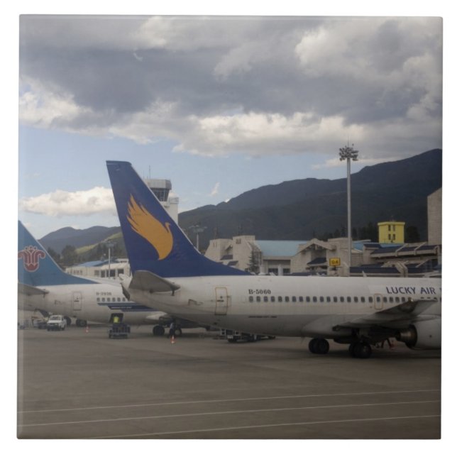 Domestic Chinese jet airliners lined up at Tile (Front)
