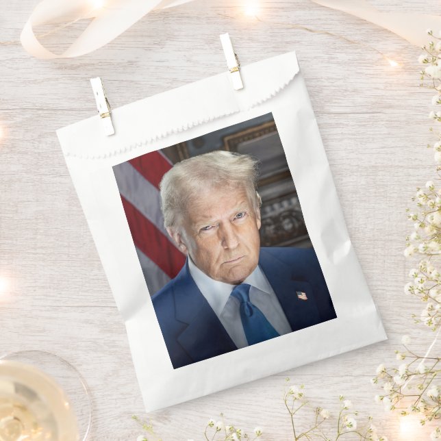 Donald Trump 2025 American President Portrait Favour Bags (Clipped)