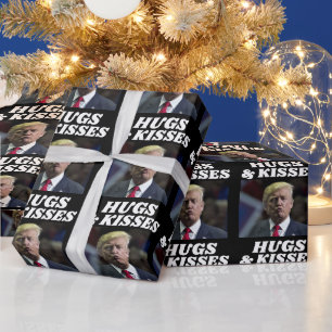 DONALD TRUMP CHRISTMAS KISS WRAPPING PAPER