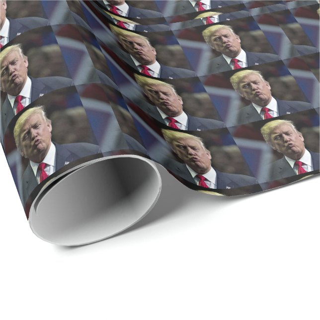 DONALD TRUMP KISS CHRISTMAS  WRAPPING PAPER (Roll Corner)