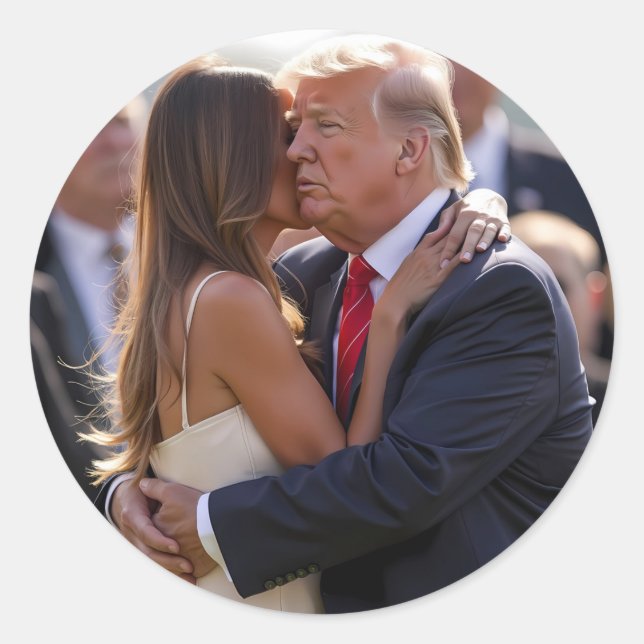 Donald Trump kisses Melania Trump Classic Round Sticker (Front)