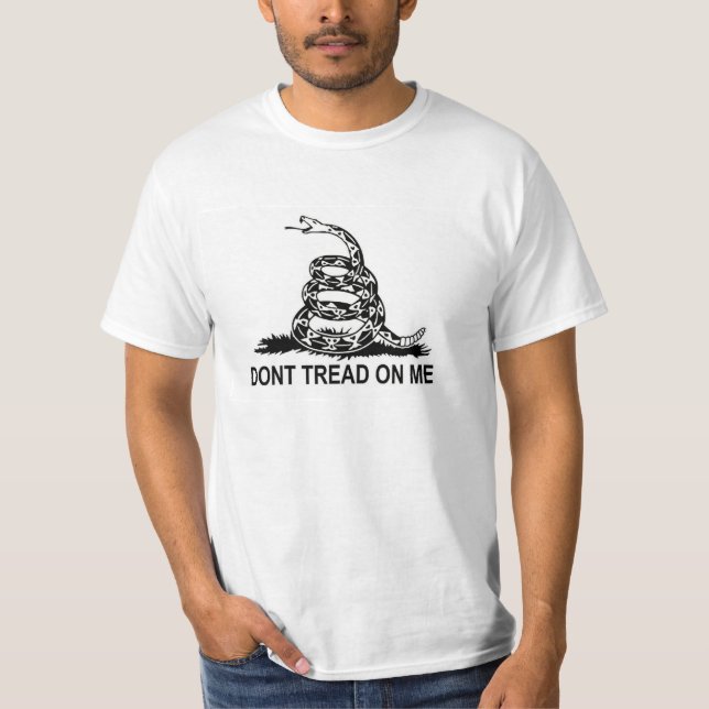 Don't Tread on Me T-Shirt 2nd Amendment (Front)