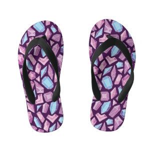 Doodle gems, vintage seamless background. kid's flip flops