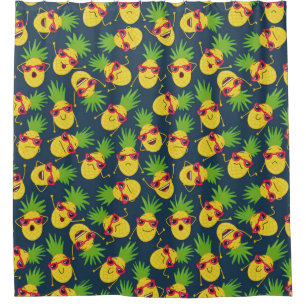 Doodle pineapples, hand drawn, summer pattern. shower curtain