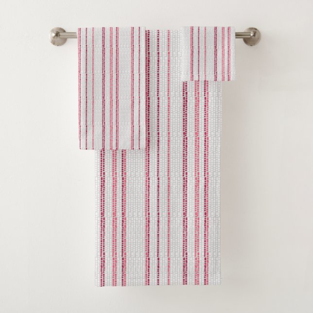 Dotted striped pattern. bath towel set (Insitu)