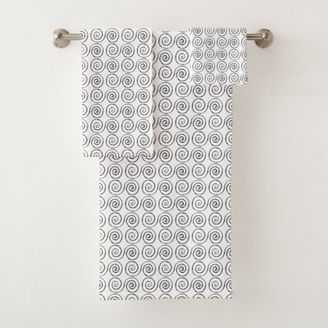 Double Spiral Celtic Pattern Bath Towel Set (Insitu)